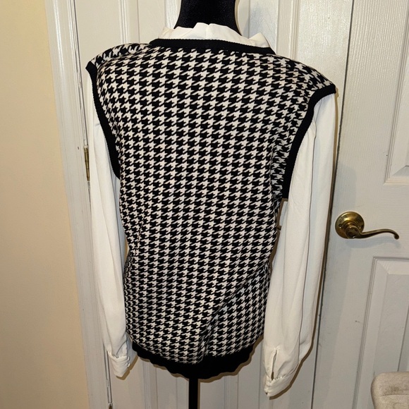 Adrianna Papell Black and White Houndstooth Blouse - Picture 8 of 16